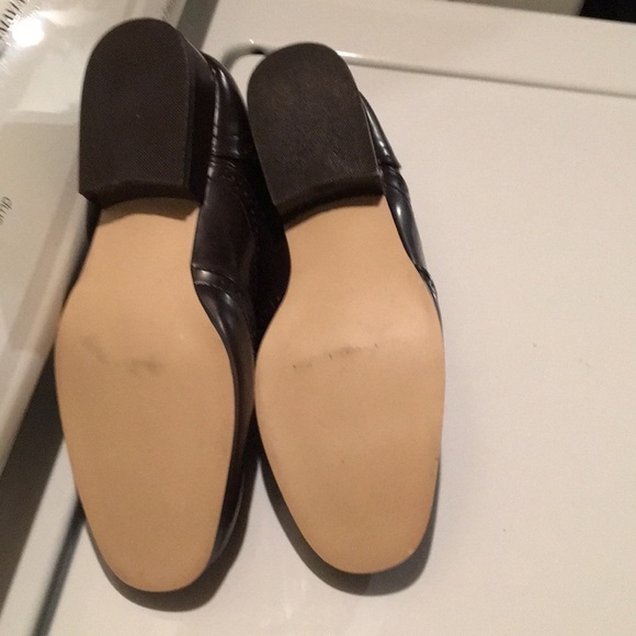 Shoes - Picture 6 of 7